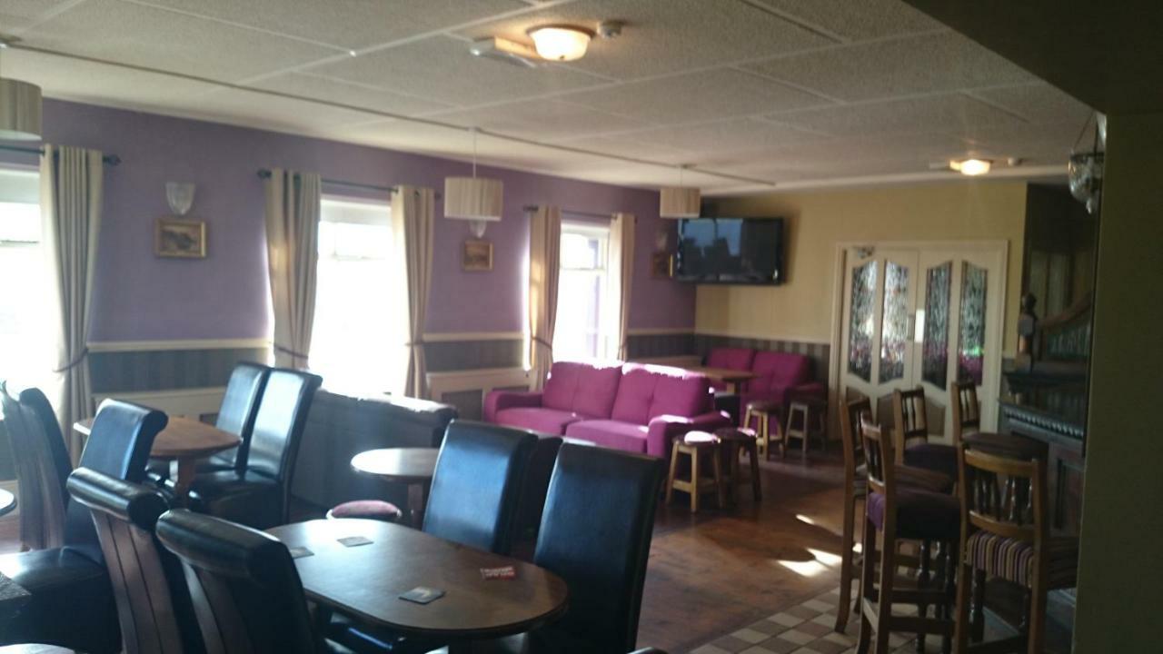 Hotel Marty'S Halfway House à Westport Extérieur photo