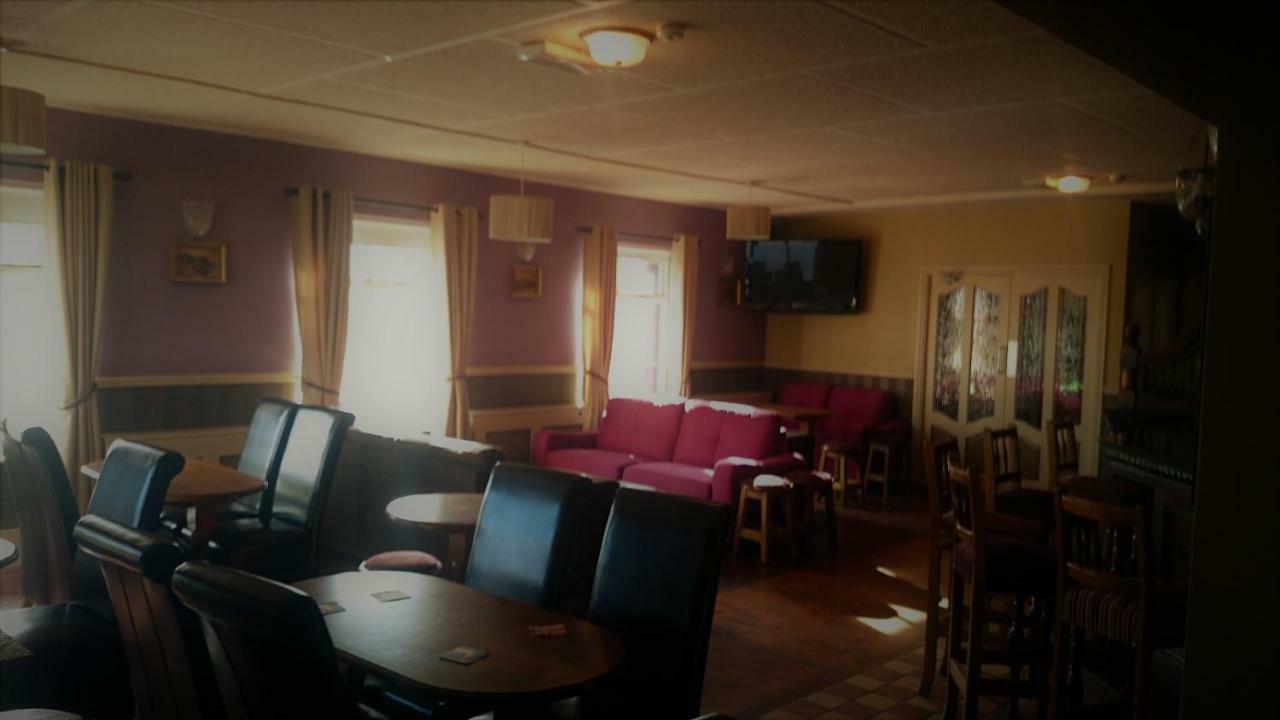 Hotel Marty'S Halfway House à Westport Extérieur photo